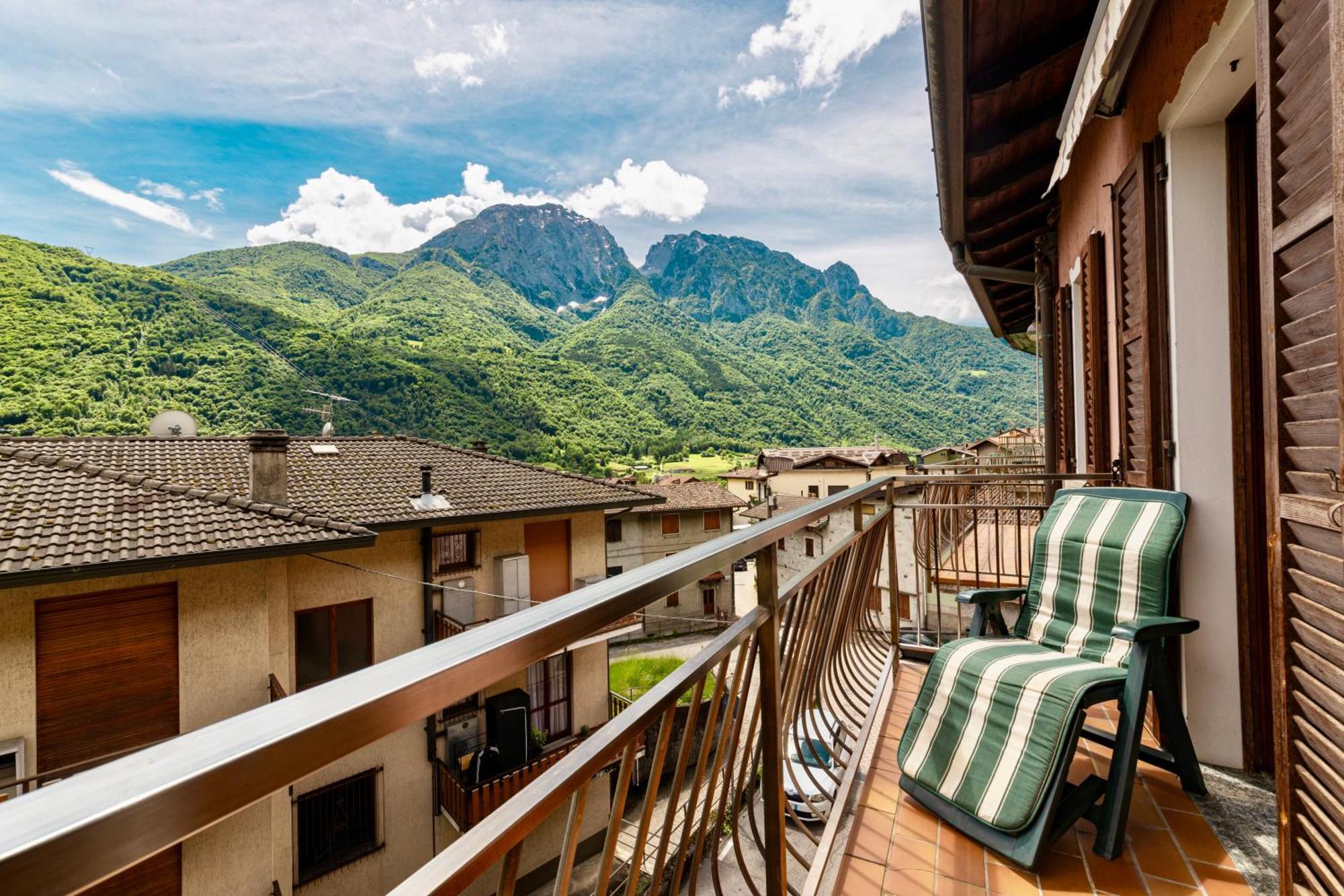 Appartamento Vista Grigna, Natura,Sport E Relax Primaluna Bagian luar foto